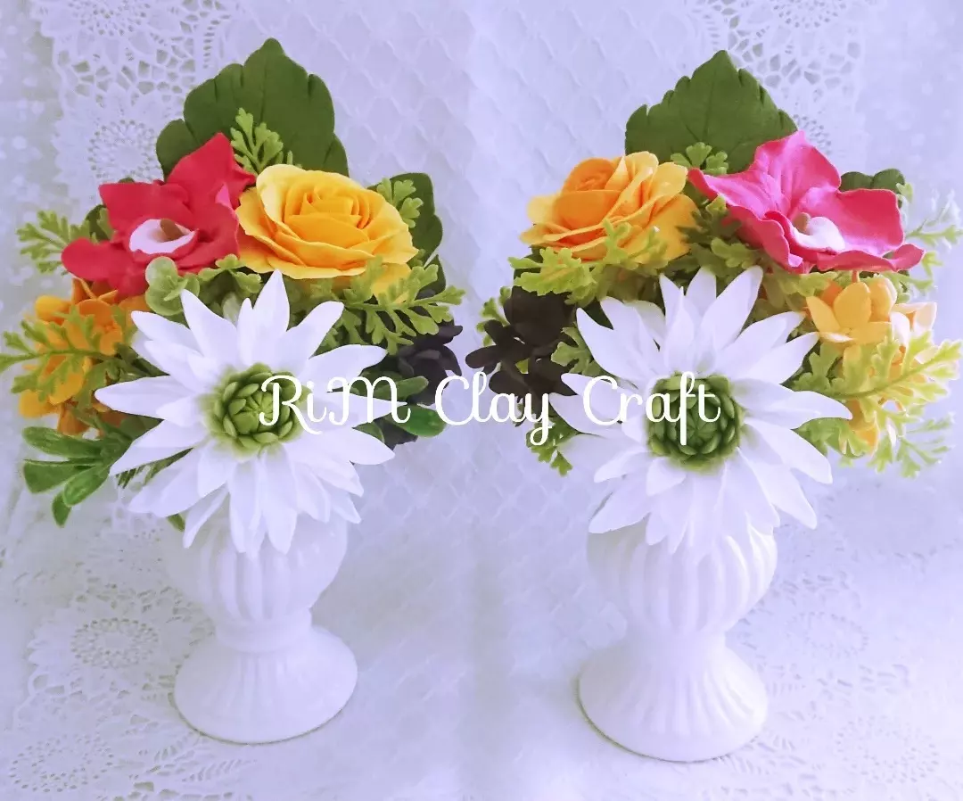今まで粘土で作ったお供えのお花