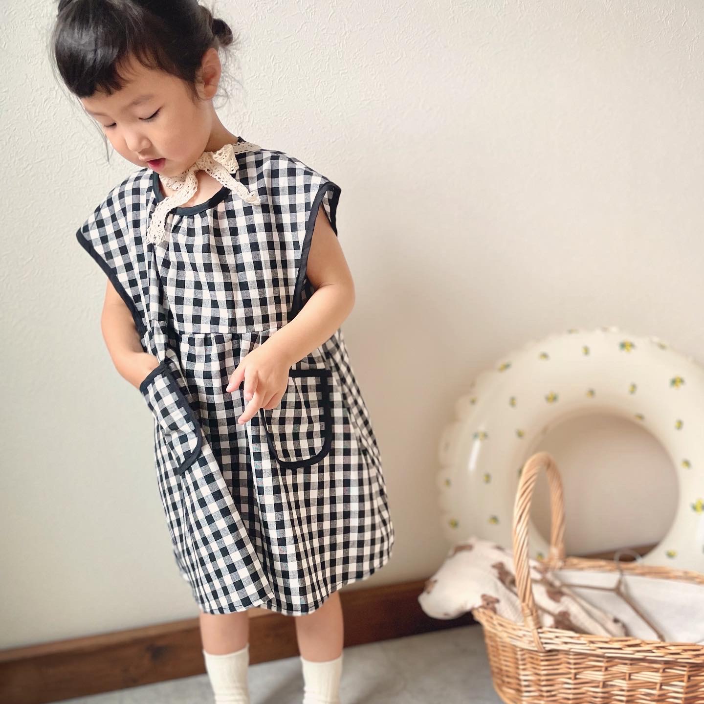 夏新作ワンピースを着用!