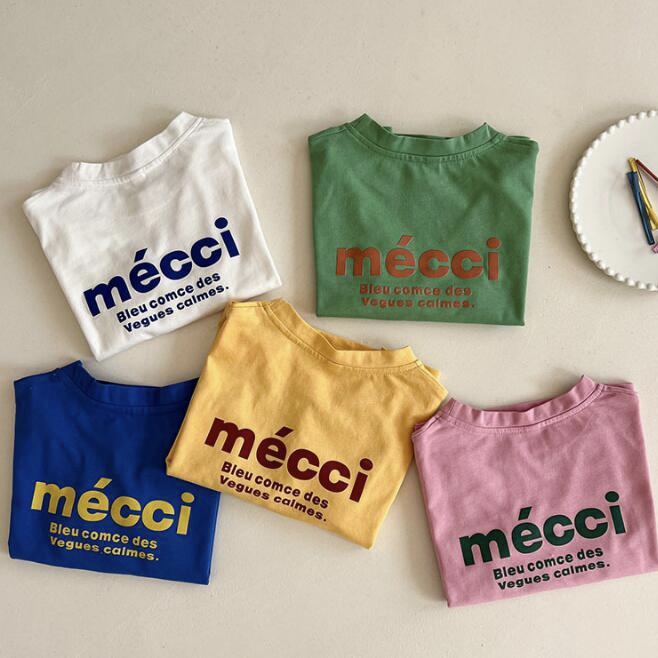 春色カラーのお洋服