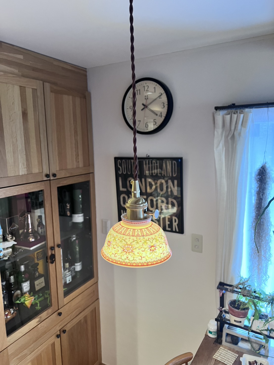 景徳鎮青花磁器と日本の職人技が融合した工芸照明 — 藍華の煌灯が灯す静寂と品格の空間演出