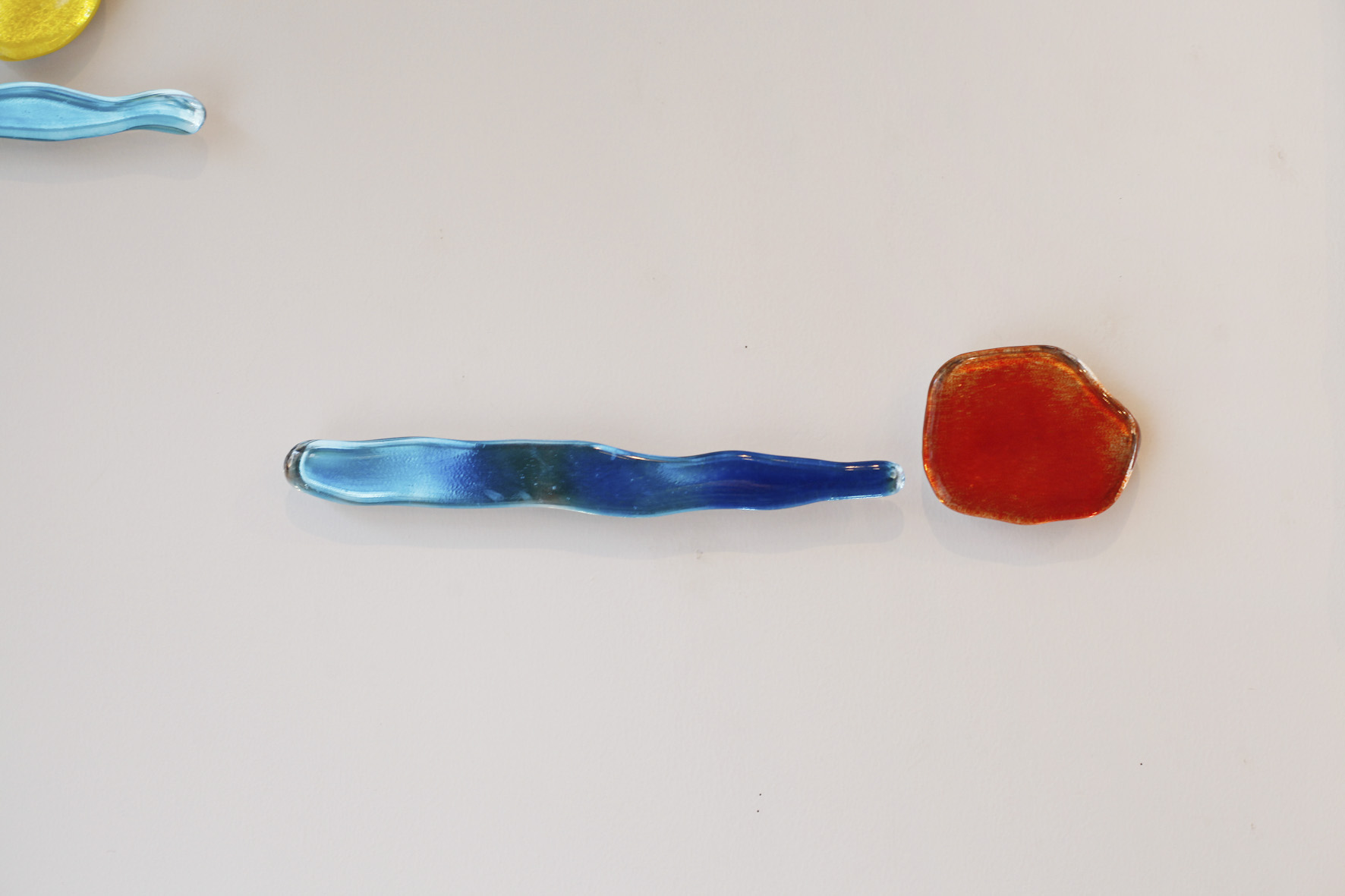GLASS WALL DECOR / ガラスのウォールデコ