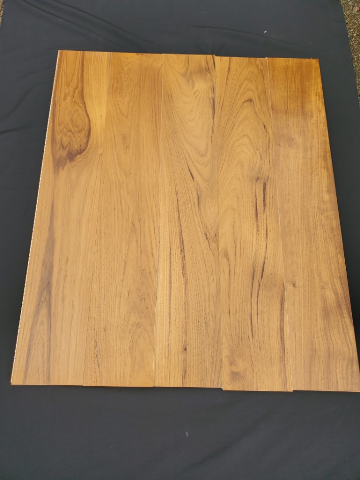 チーク材　です。直貼り　釘打ち　●チーク材と言えば　メムコポレーション　名古屋です。