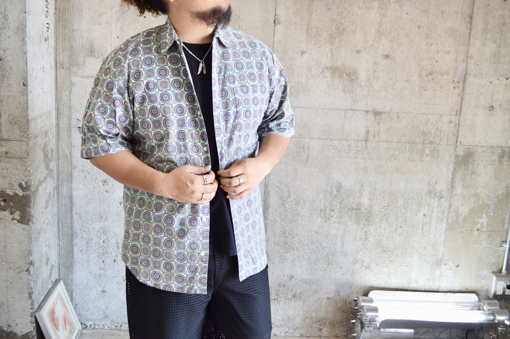 柄シャツ×メッシュ　