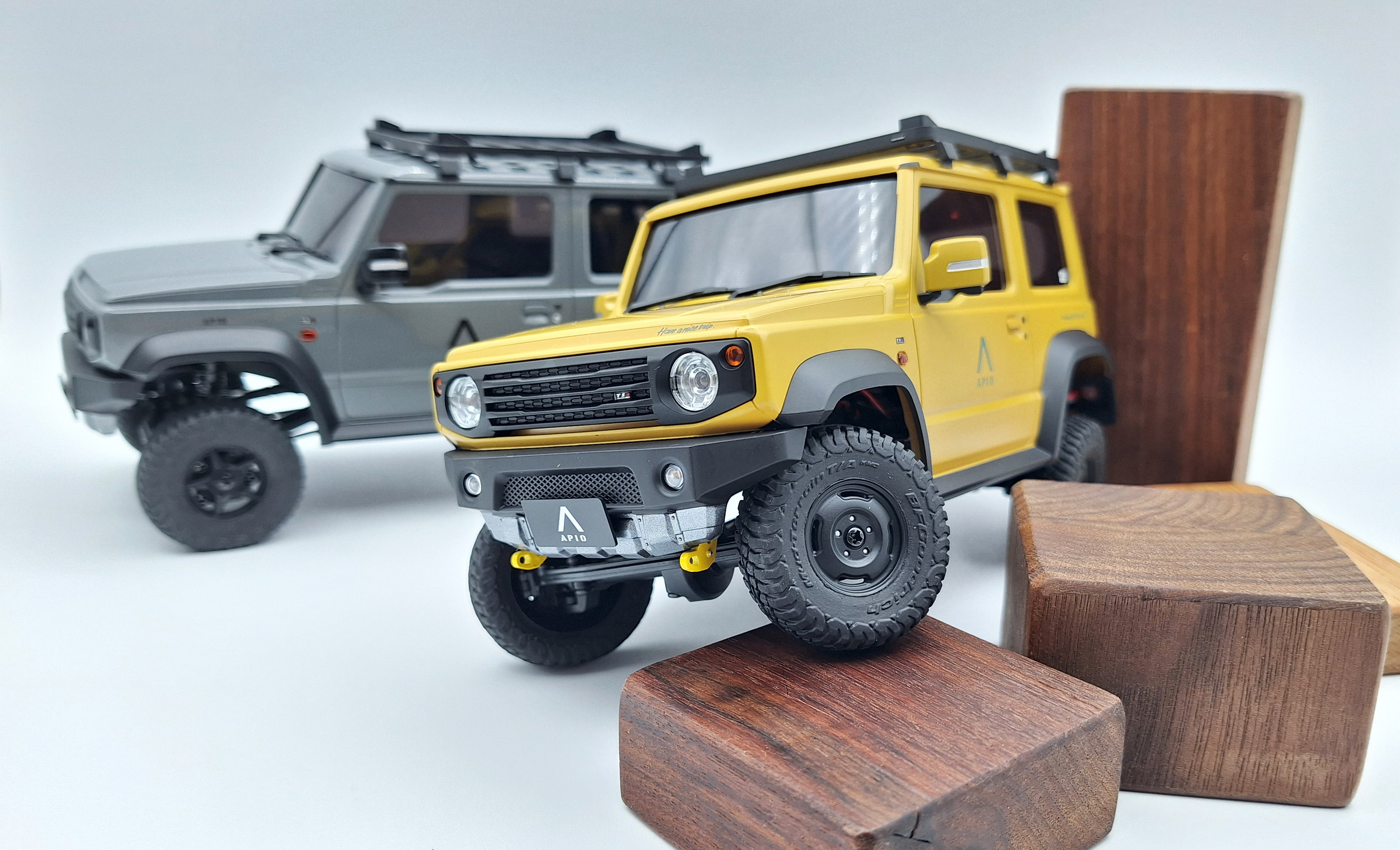 MINI-Z 4×4 マルク70th記念限定 スズキ Jimnyシエラ APIO TS4 のご紹介
