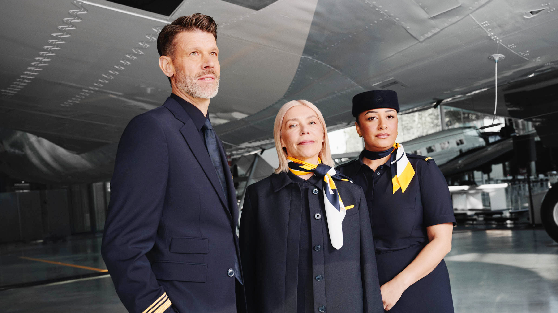 【BOSS】がデザイン担当！ルフトハンザ航空が20年ぶりに制服を刷新！