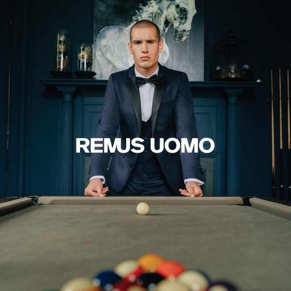 REMUS UOMO（リーマス　ウオモ）より　ブリティッシュスーツをインポート
