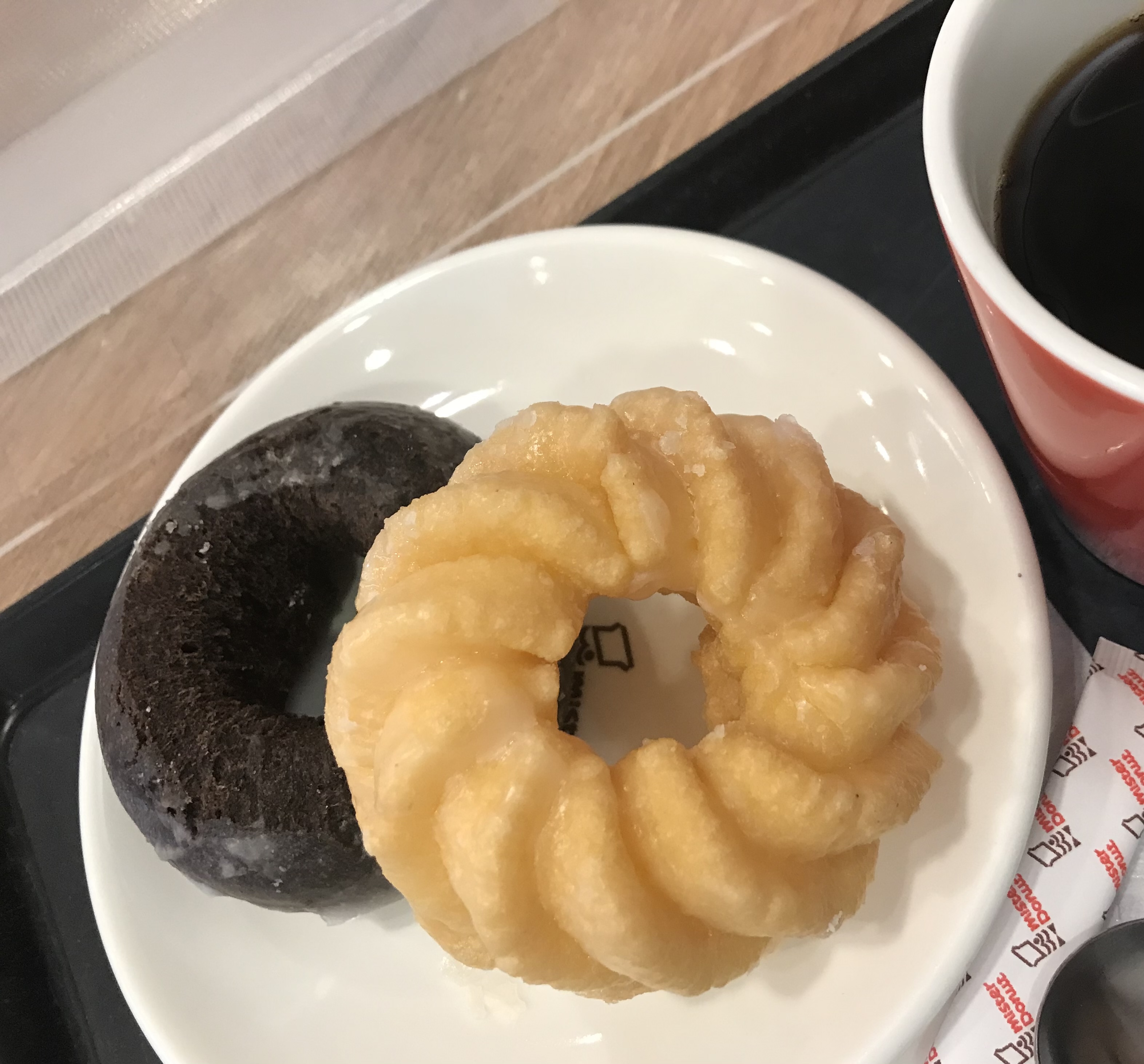 溝にはまる。