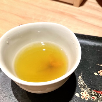 2022年4月19日、地図の日、Cocktail Bar Raven の話。