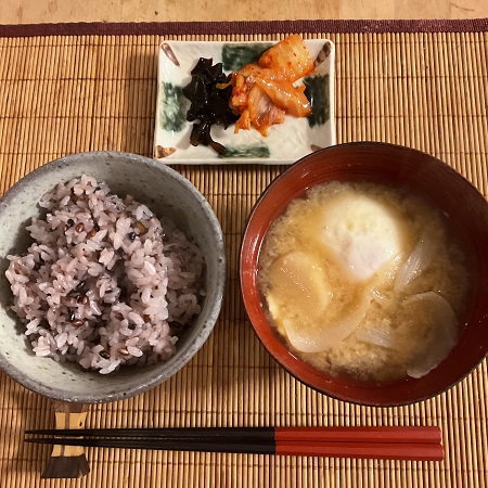 2022年4月5日、清明にふさわしいお天気、今日から大阪入り。
