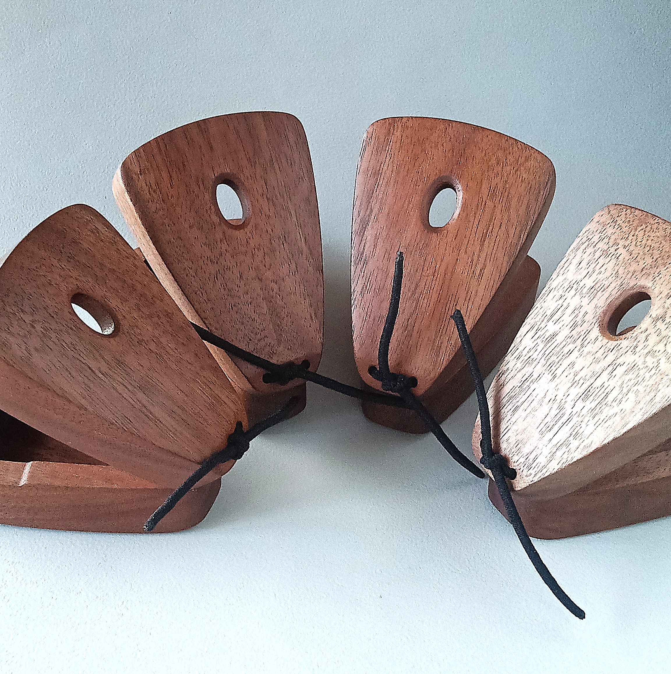 音の高さが変わるカスタネット”Twist Pro-s” 好評発売中!