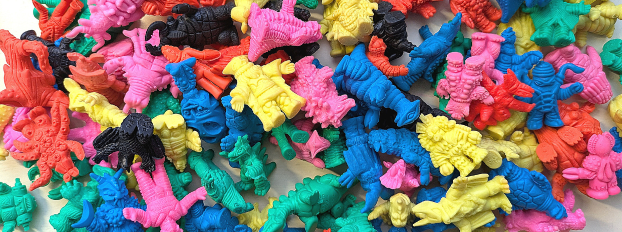 しばらく怪獣消しゴムを多めに出品します