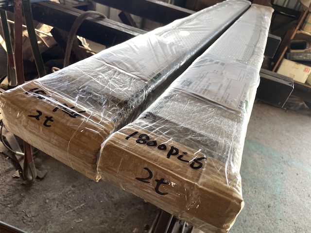 板厚6mmフォークリフト爪サヤフォーク1800mm(2～3t)8B出荷準備完了！