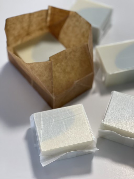 乾燥する季節、石けんと椿油で乗り切ろう！