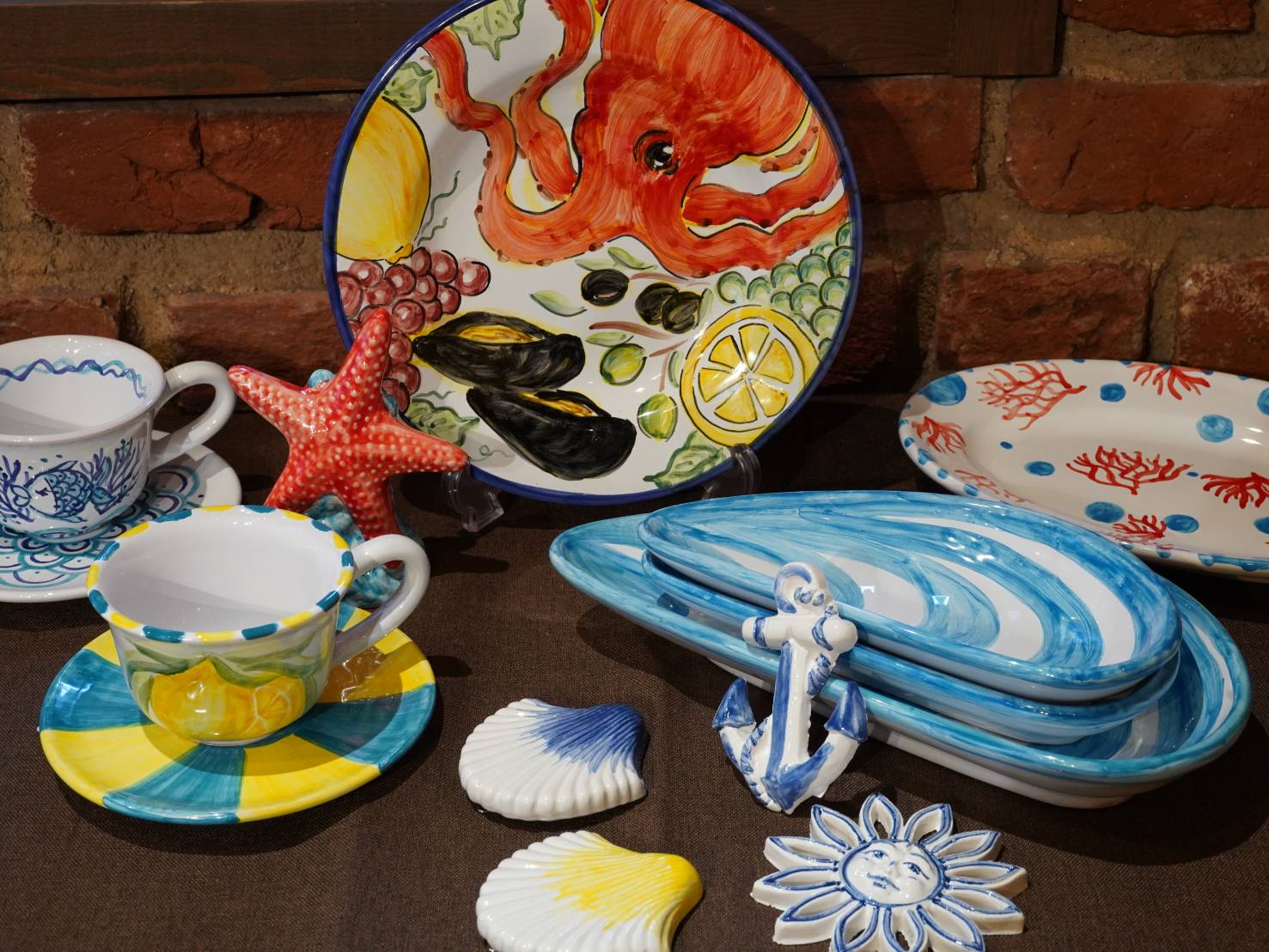 【海を感じるマヨリカ焼　Bottega Junko展】
