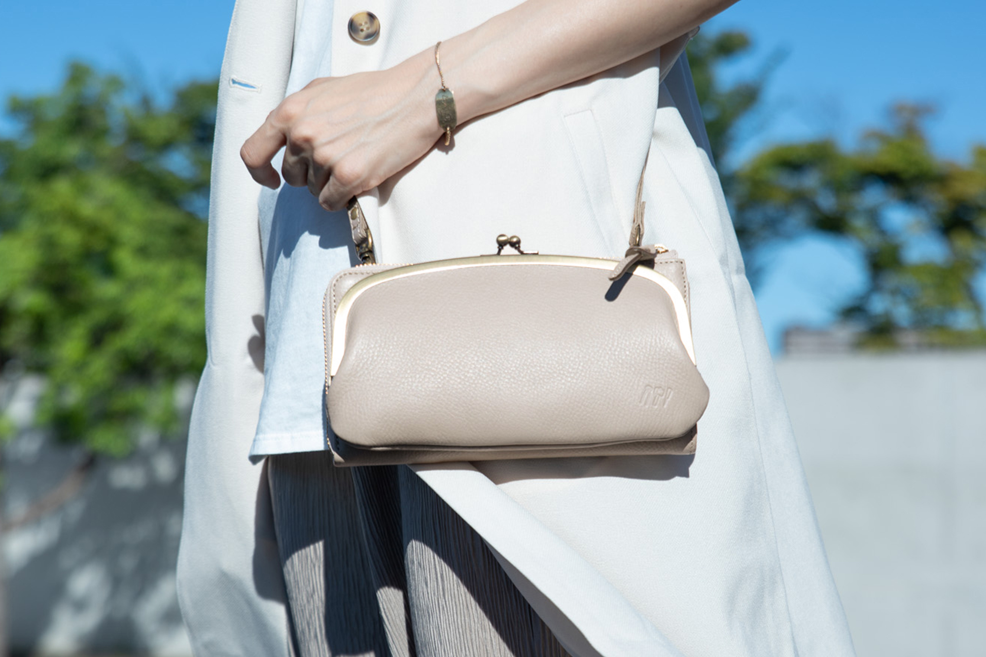 財布よりバッグの方がよく買う👛🎗️その理由と、お財布ショルダーという選択。