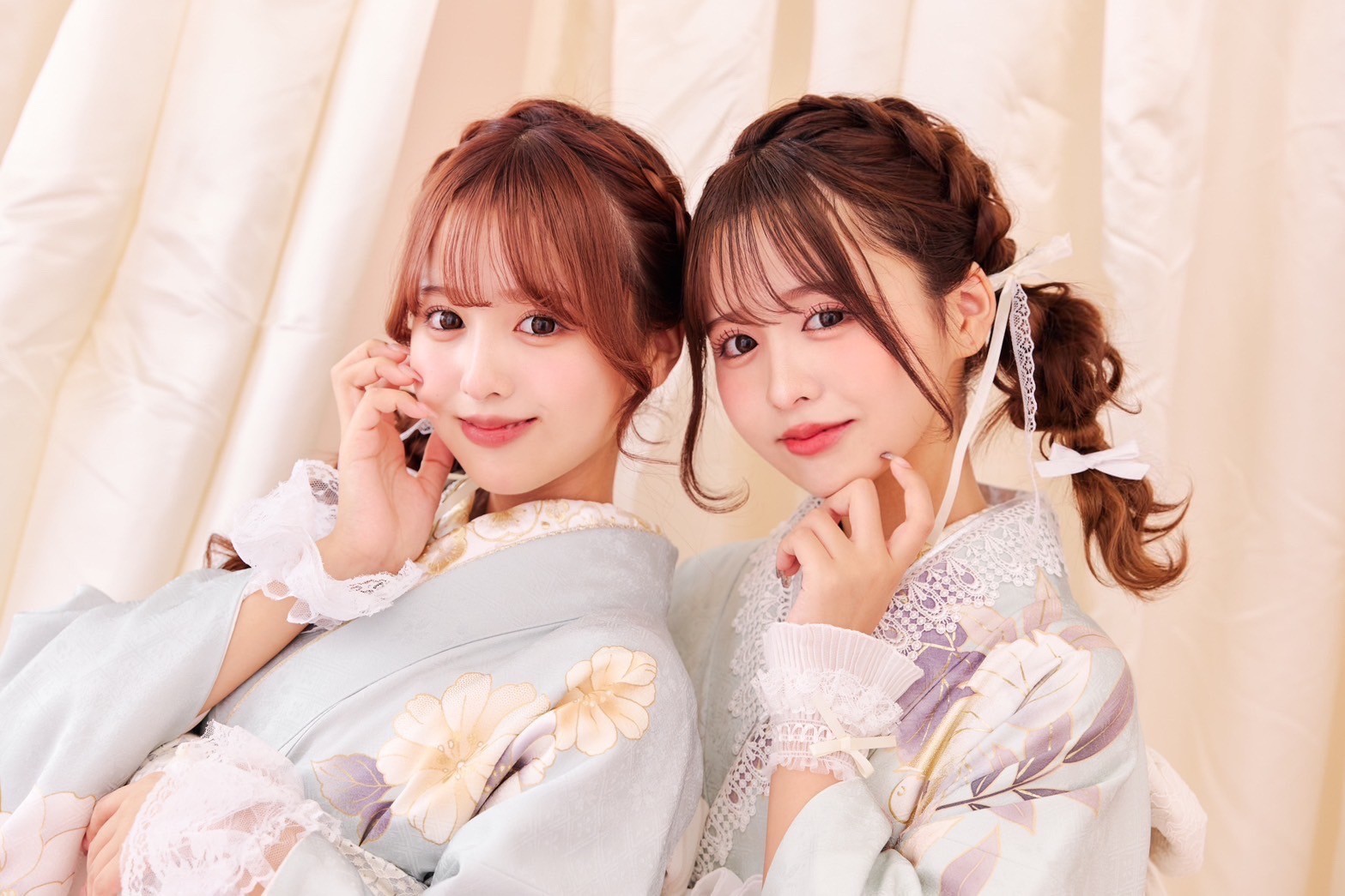KIMONO LARMEの友達＆姉妹ツーショットプラン♡水色の華やか双子コーデ
