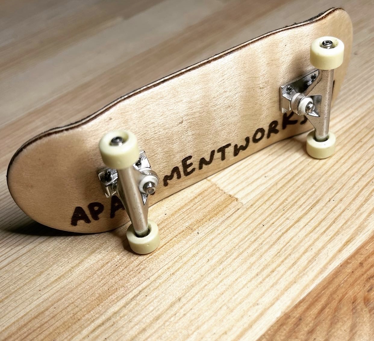 LiViNG WOOD FINGERBOARD