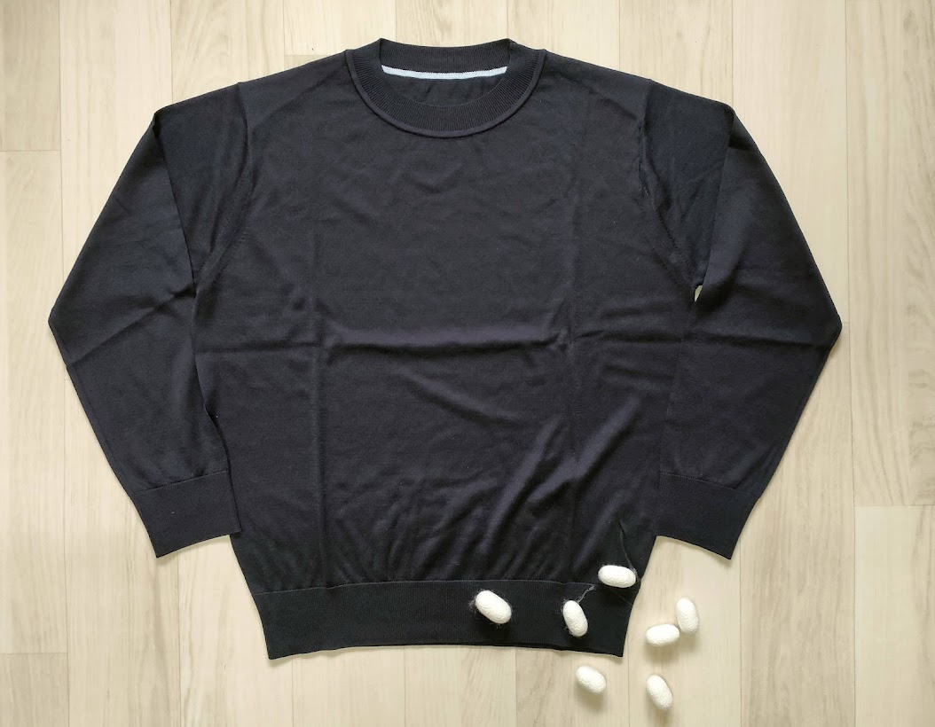 寒いときシルクのニットなら暖かくてチクチクしないんだ。　しかもセレーサカルメンなら洗えるんだ。の巻