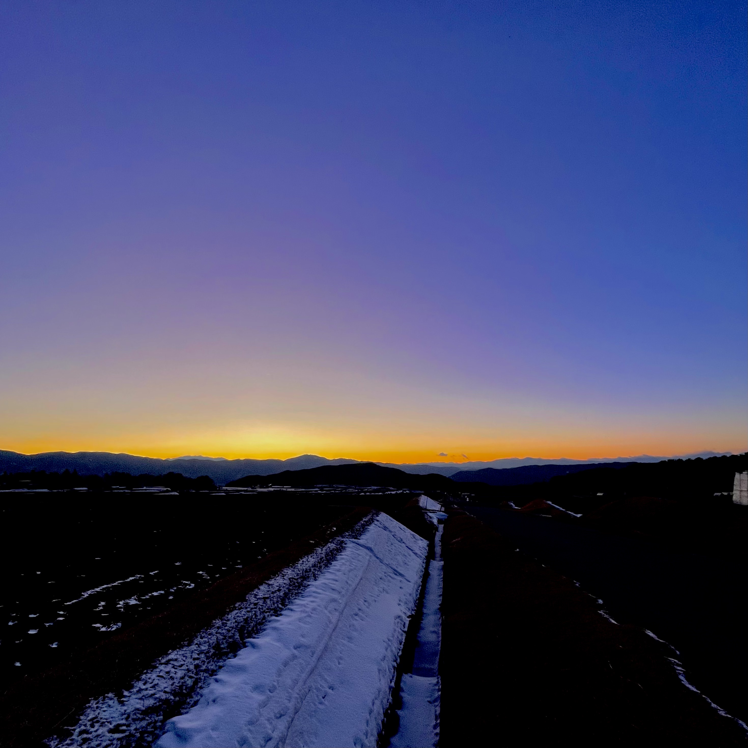 曙の空のような夕暮れ