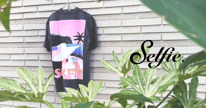 『"SELFIE." Monaco tee』