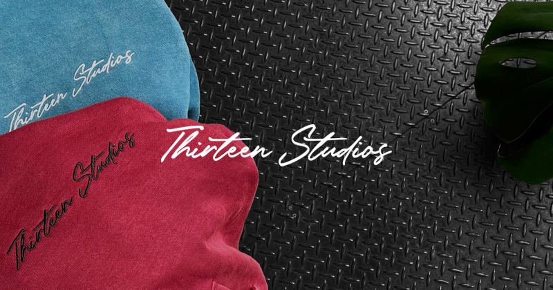 『"Thirteen Studios" Acid Washed Hoodie』