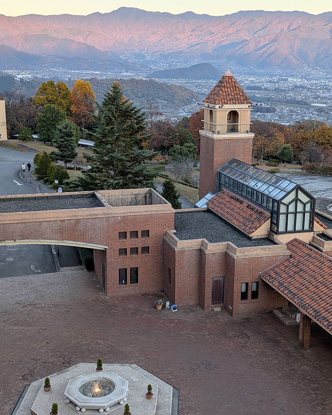 山梨のフルーツパーク富士屋ホテル