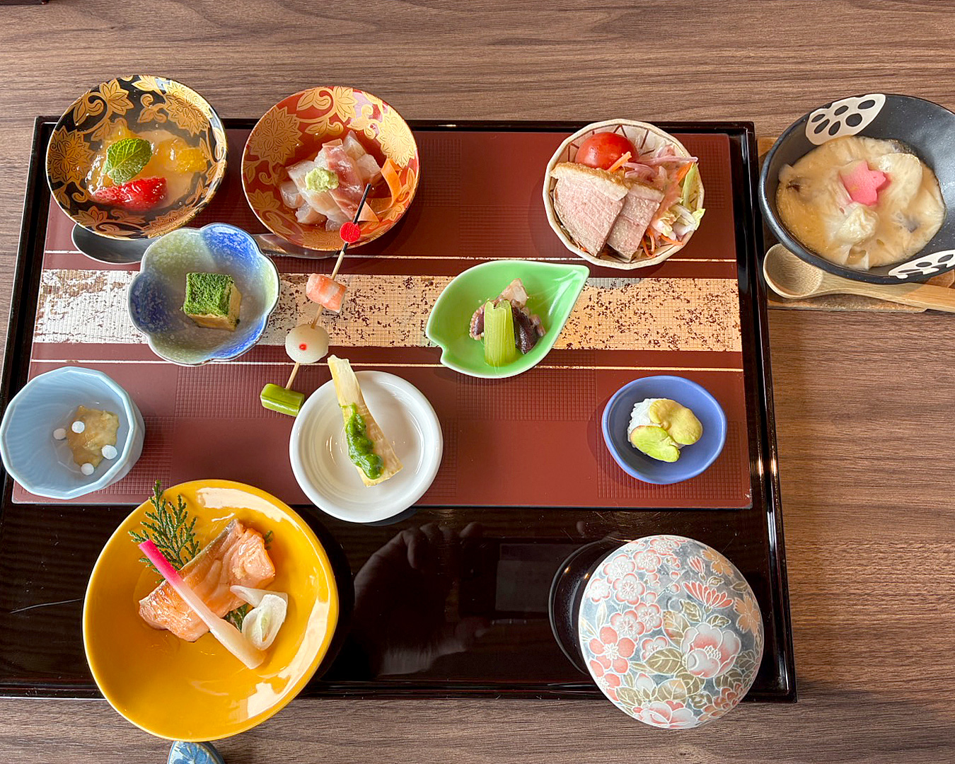 雲雀丘花屋敷の「明月記」