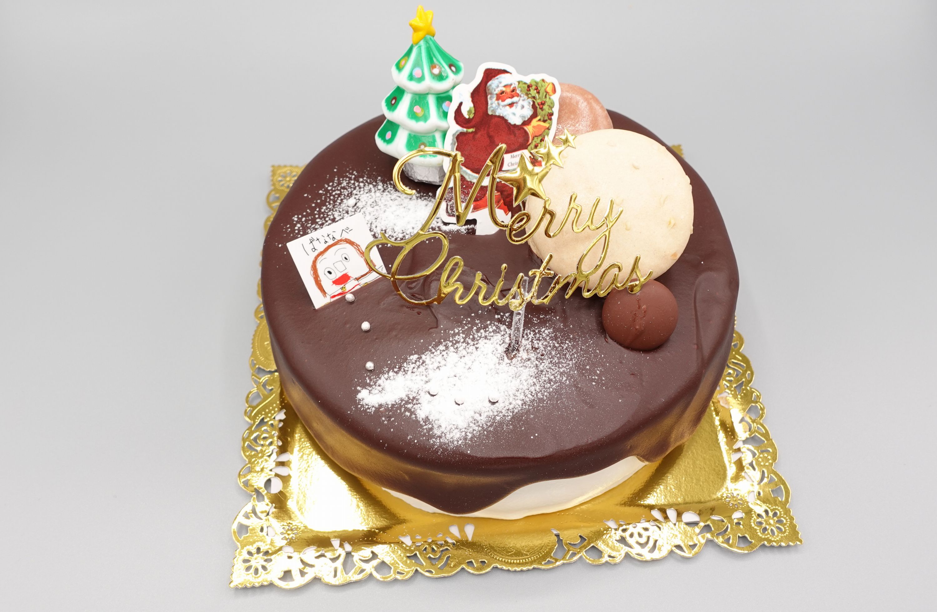 「家で切ると崩れるのはなぜ？ケーキ屋さんではきれいなのに！」