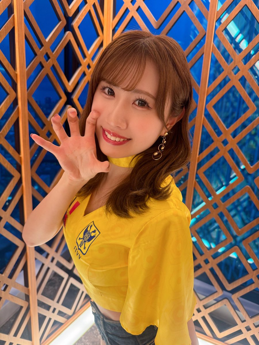 【秋元悠里】タクシー広告GROWTH(S・RIDE)にソロ動画が流れています！