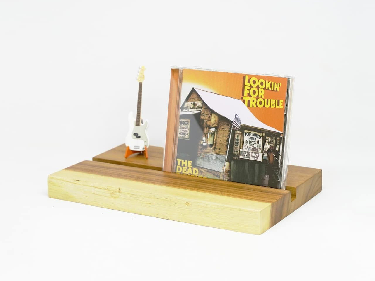音楽を飾るための家具。FPN新作「CDステージ」「カセットテープボックス」4アイテム登場