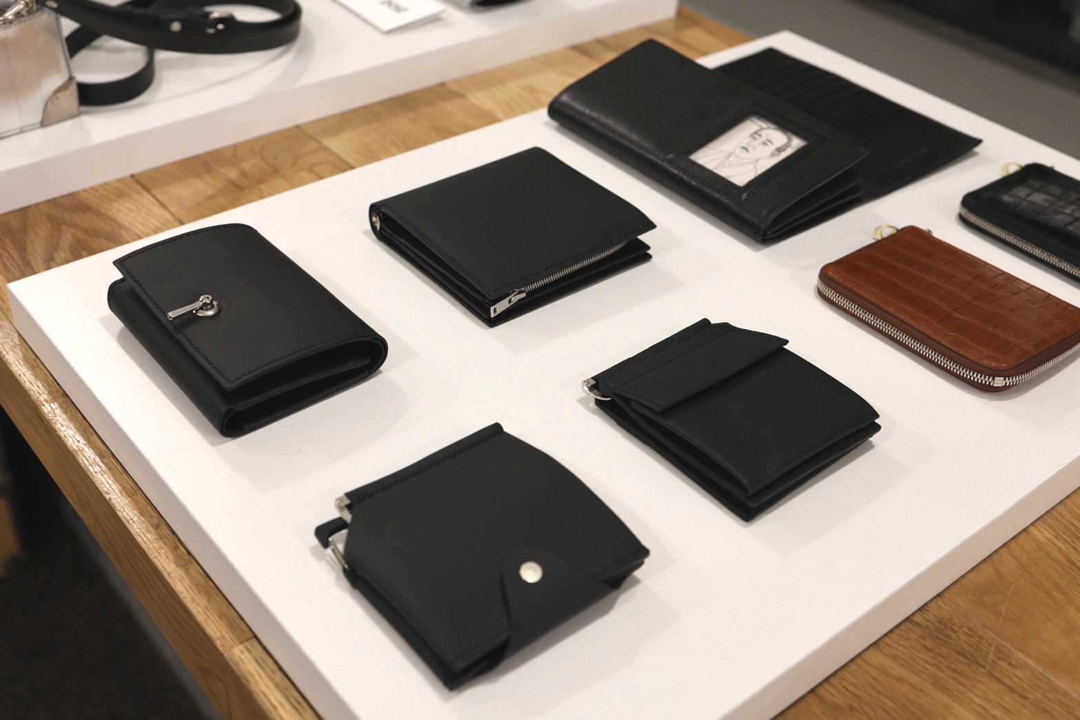 ED ROBERT JUDSON ”WALLET”