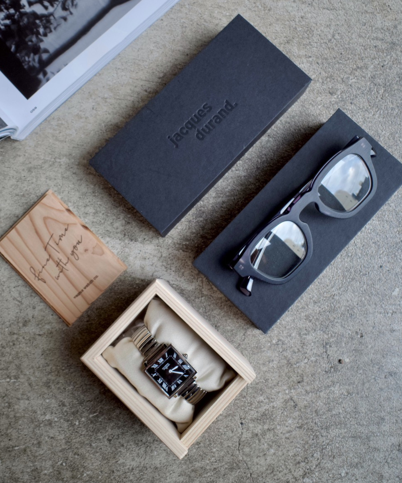 CHOOSE Ａ GIFT !【 HOLIDAY GIFT 】