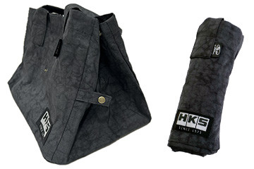 カスタムパーツメーカーHKS社と自動車部品の端材を活用したバッグを共同企画　25年11月