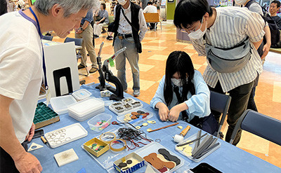 一宮市の環境イベントで自動車部品の端材を活用したワークショップを実施