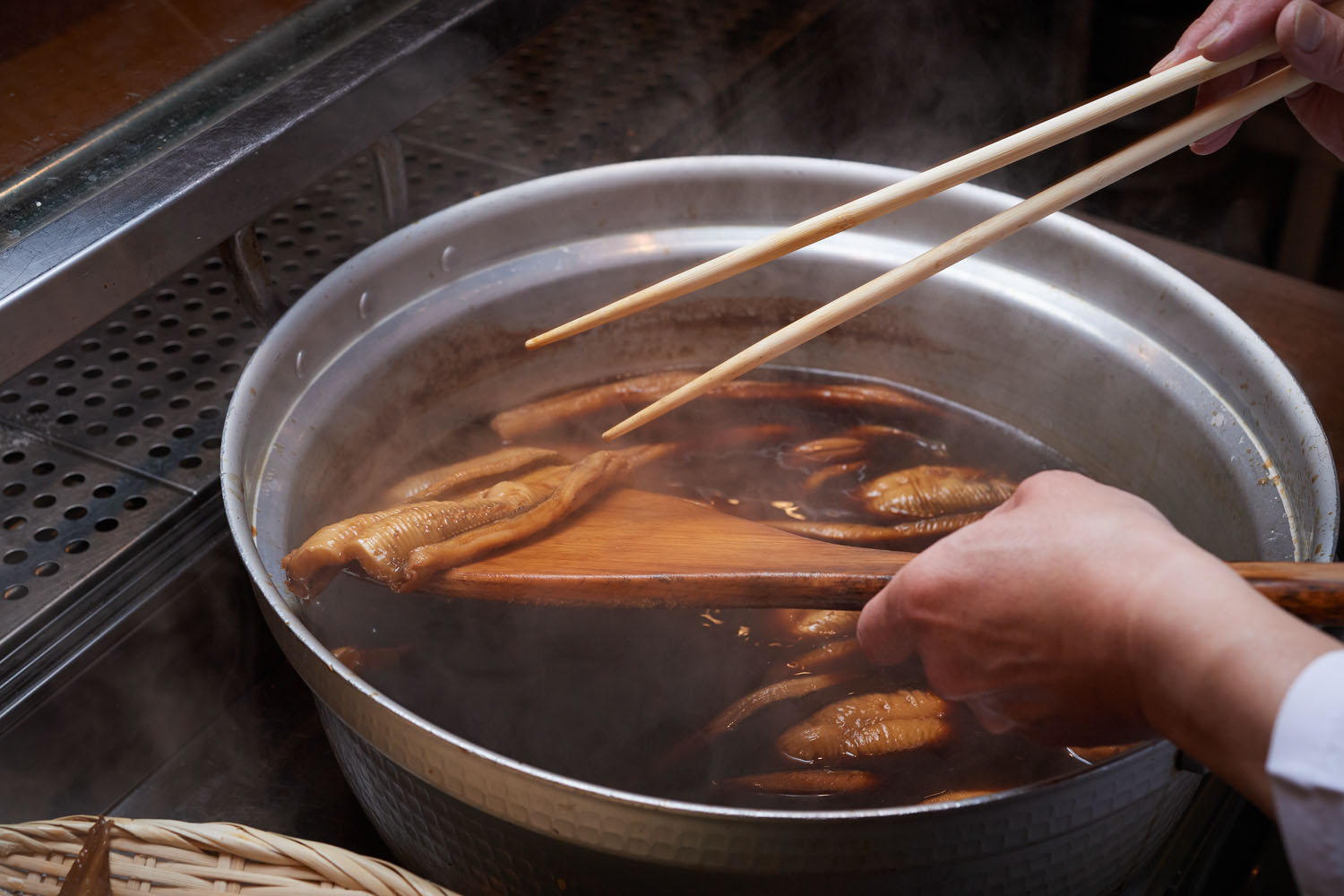 スポーツの秋にぴったり！煮穴子で体を内側から元気にする秘訣