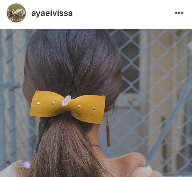 クリスタルつきヘアアクセサリー♡ダークカラーのヘアにピッタリ❗️