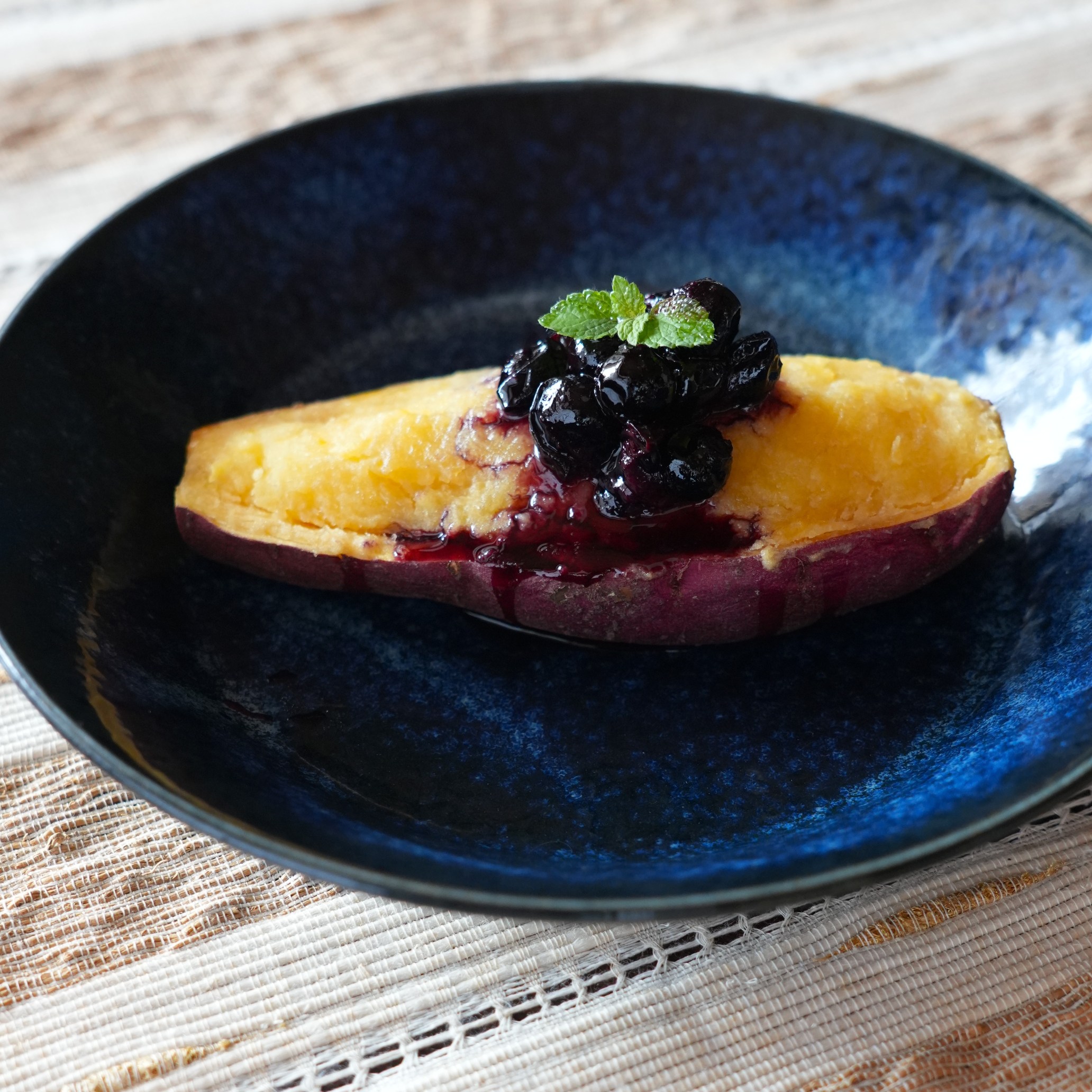 ブルーベリーとパイナップルのスイートポテト