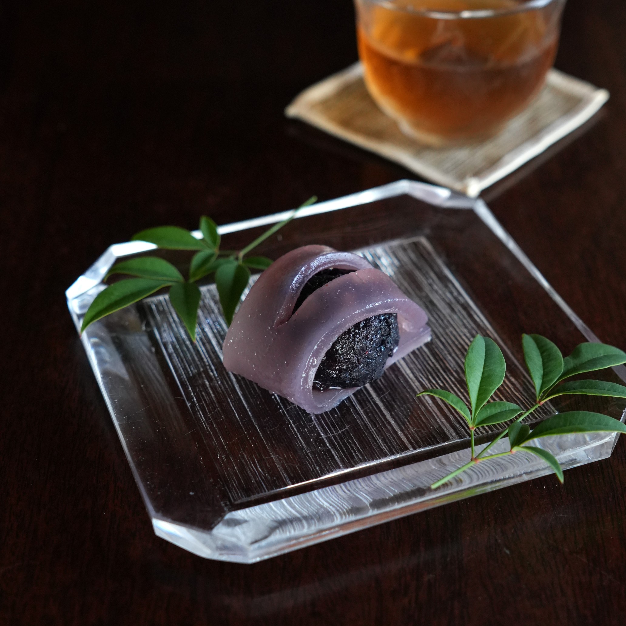 ブルーベリーあんこの葛包み