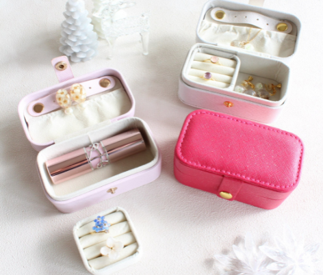 年末年始の小さな旅支度に。お花アクセサリーを安心して持ち運べるミニジュエリーボックスをご用意しました