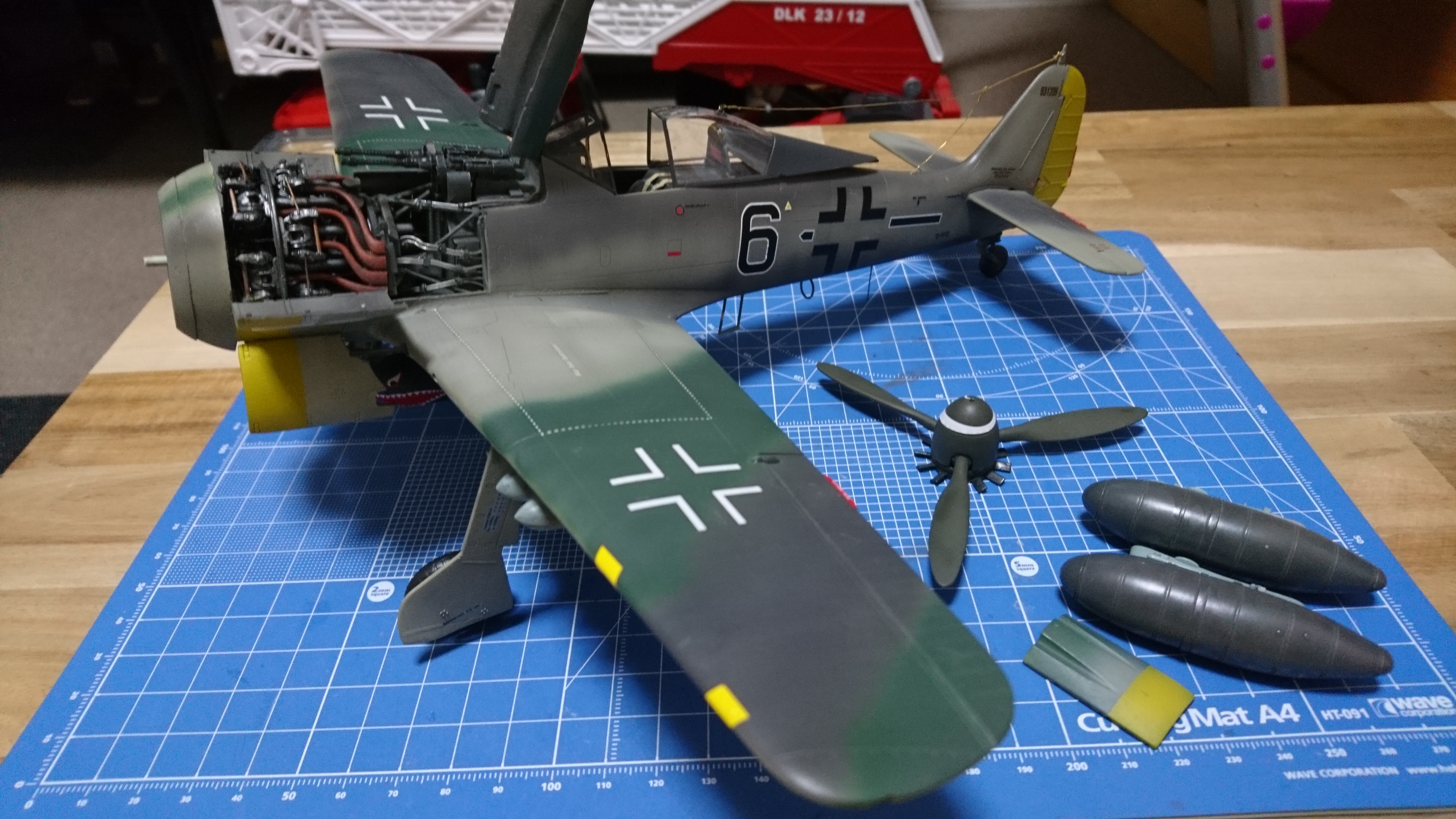 作成中　(トランぺッター) 1/32 フォッケウルフ（メンテナンスハッチオープン） その４