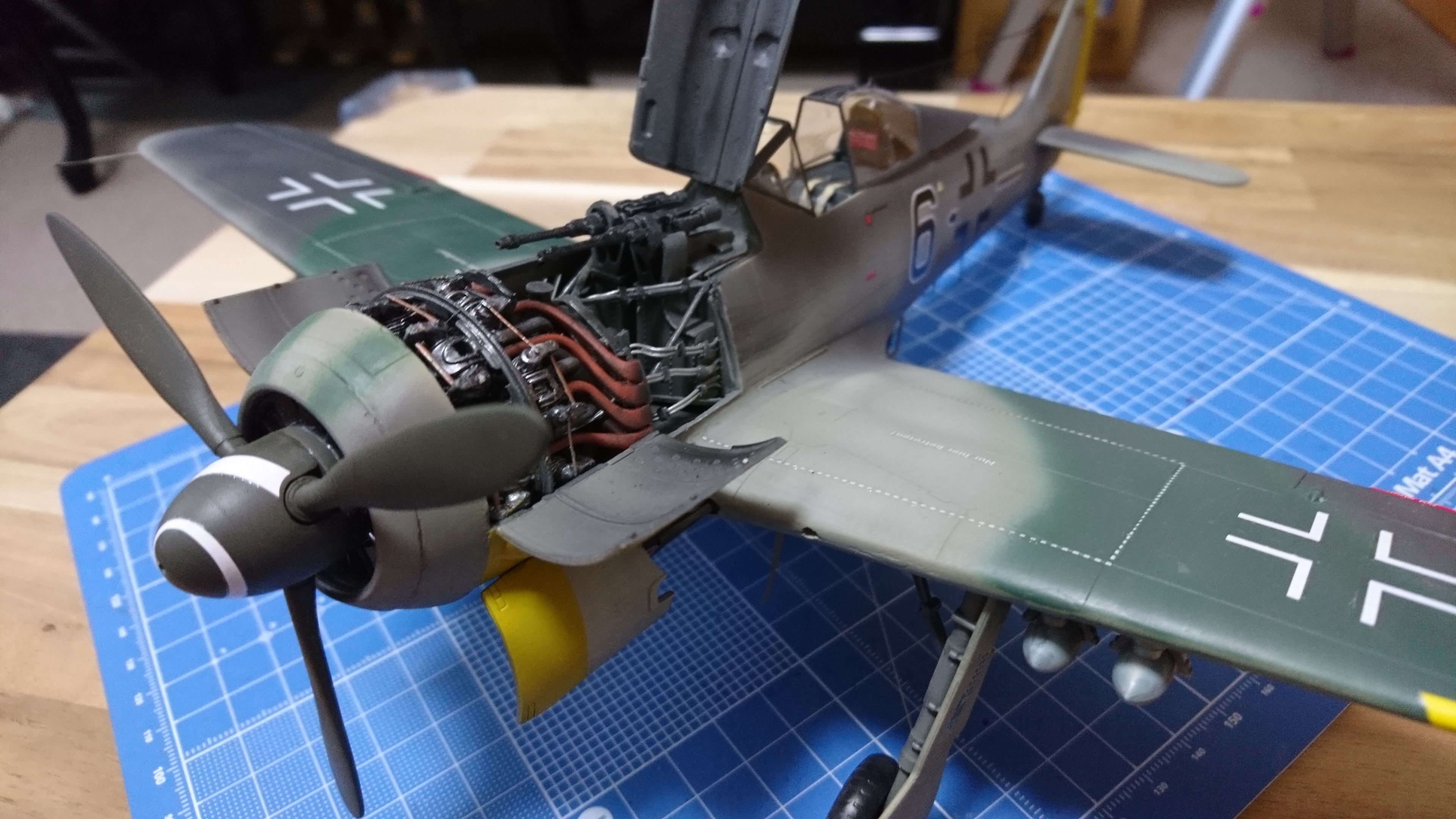 完成　(トランぺッター) 1/32 フォッケウルフ（メンテナンスハッチオープン） その５