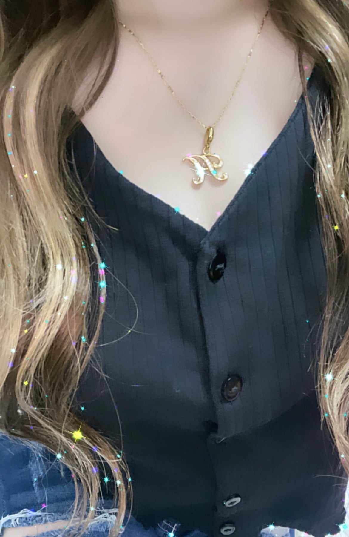 女性のイニシャルネックレスも可愛いです☺️ありがとうございました！