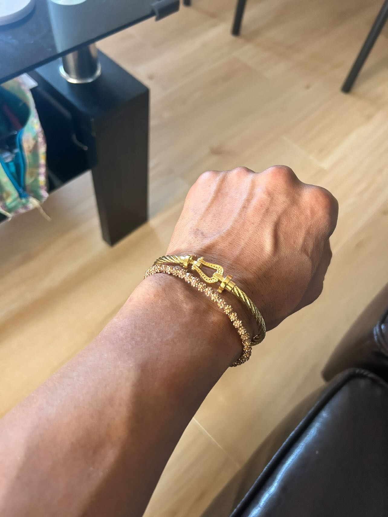 ヒヅメゴールドブレスセット着用お写真✨ありがとうございました🙇‍♂️