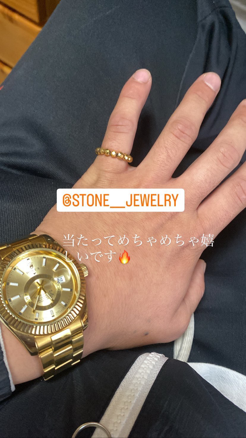 当店のヘマタイトゴールドリングと金時計のお写真ありがとうございます☺️