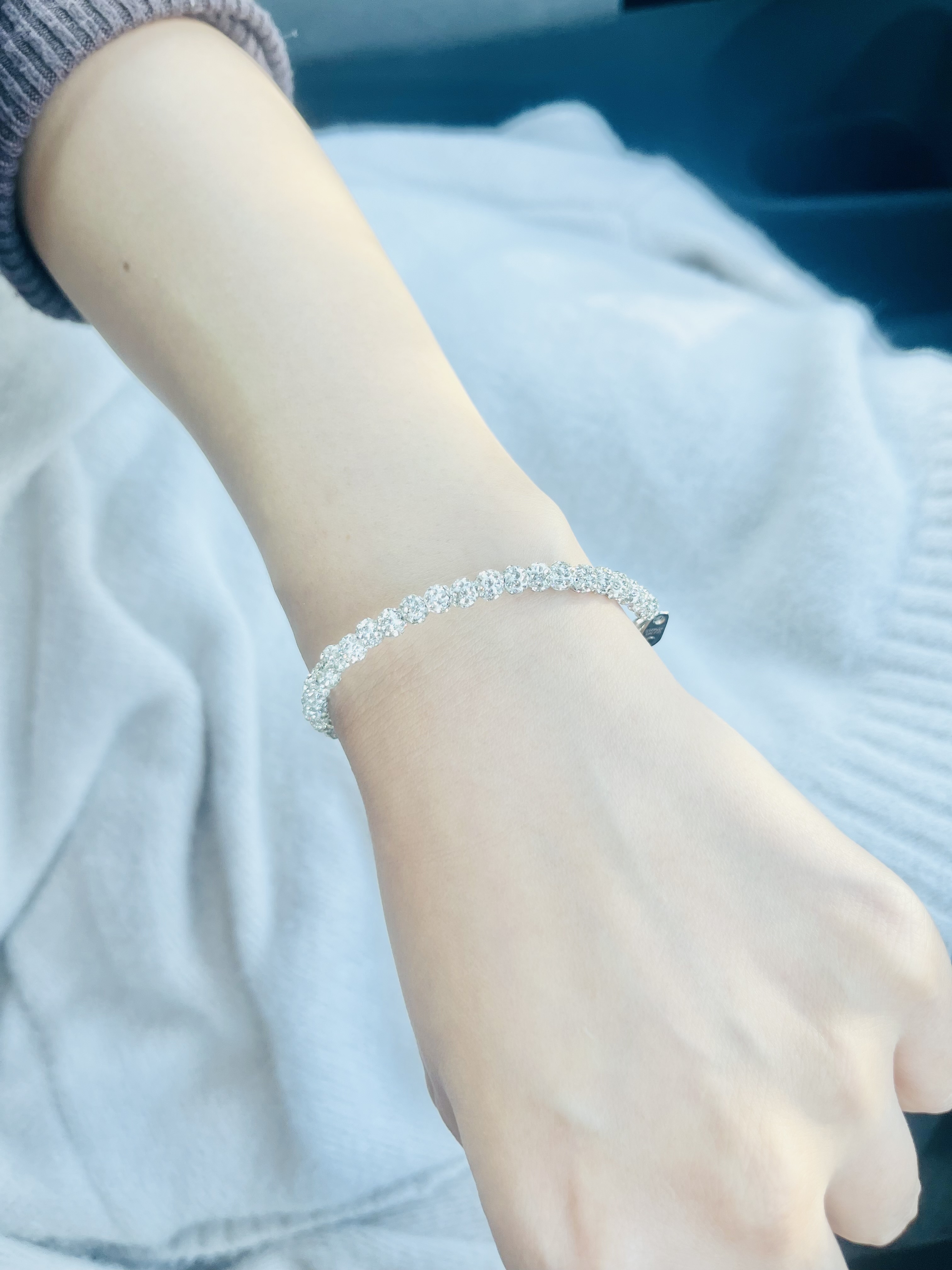 ホワイトブレスレットのお写真ありがとうございます😊