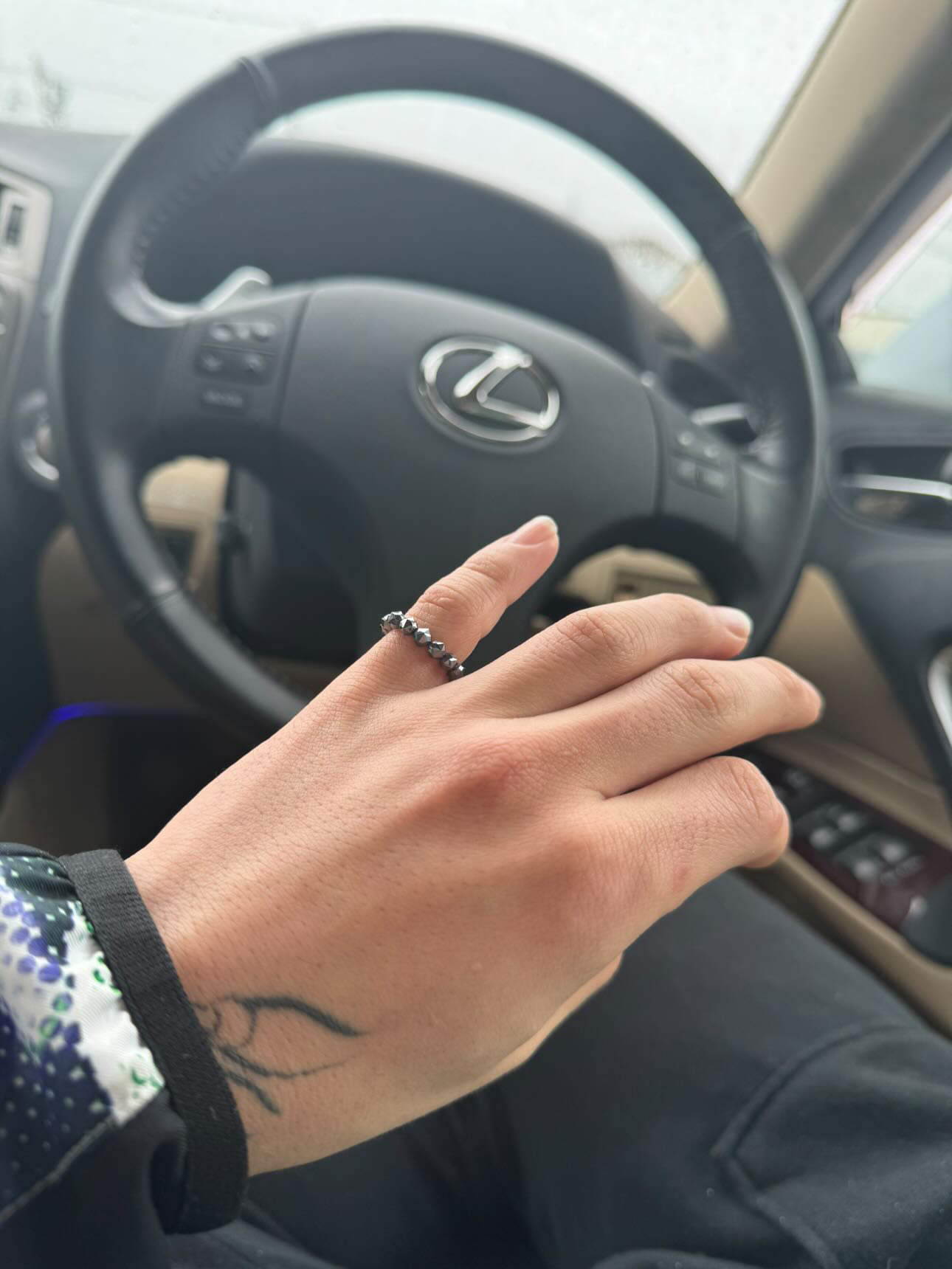 レクサスとテラヘルツリング💍高級車と合わせていただいて嬉しいです☺️ありがとうございました🙇‍♂️