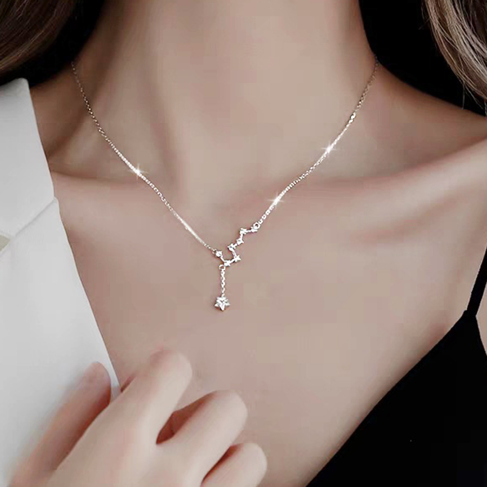 北斗七星をモチーフに作られたキラキラ輝くネックレス♪