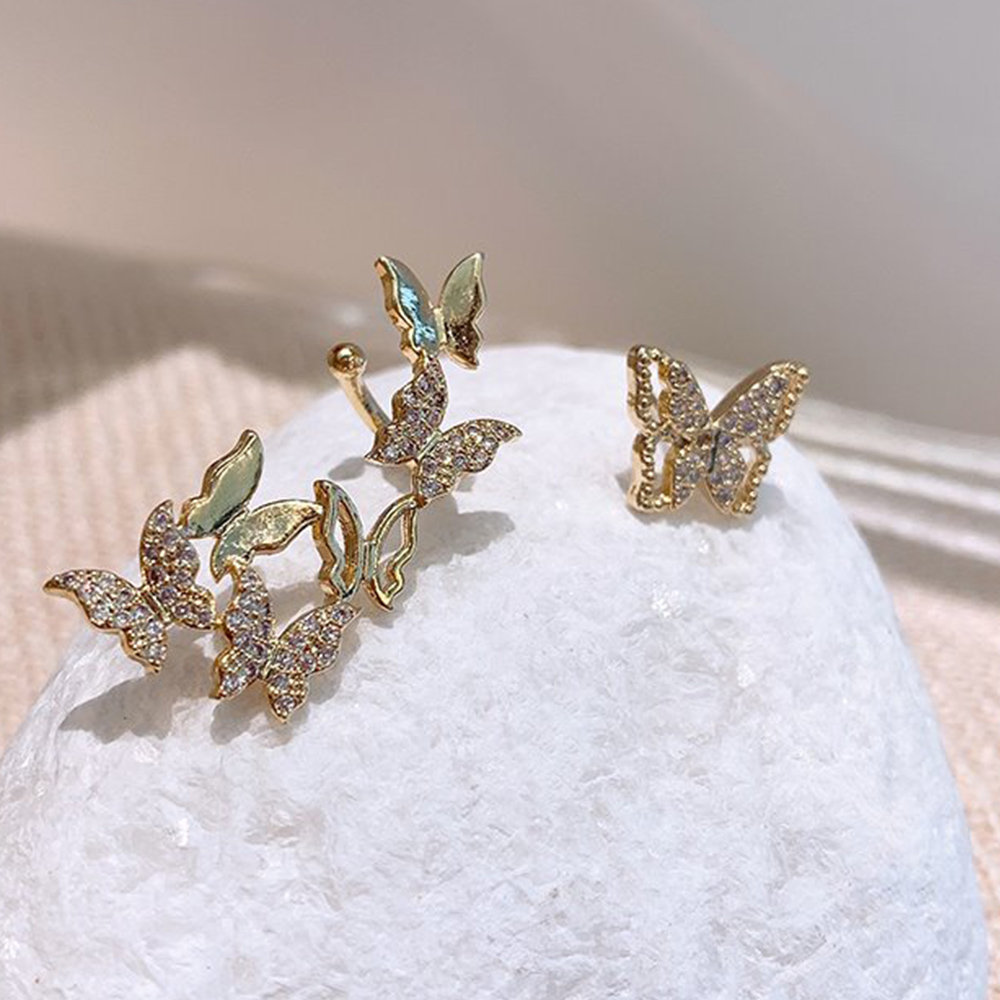 耳元に輝きを♪バタフライ型イヤーカフ♪