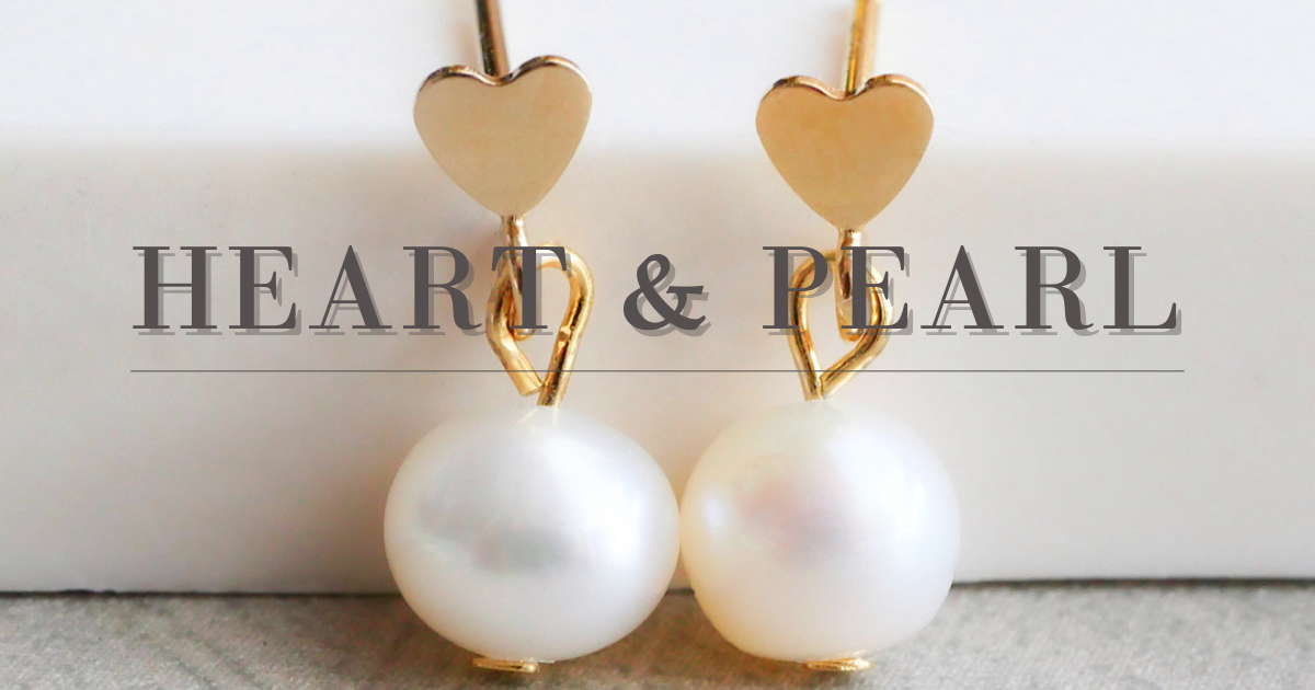 ＼ 甘さを抑えた、大人の可愛さ ／