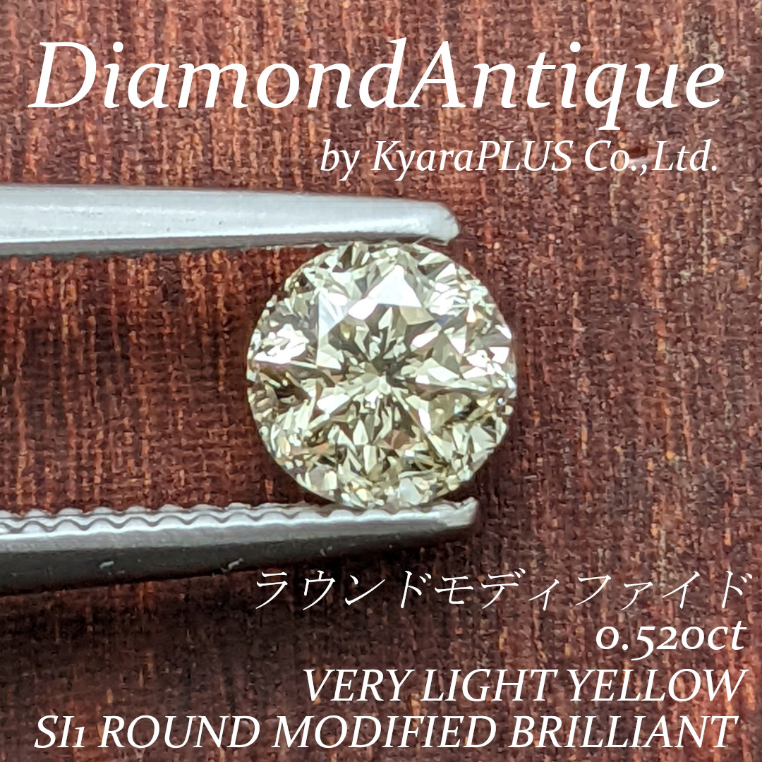 カット面が多いため、眩しいほどに煌めきます